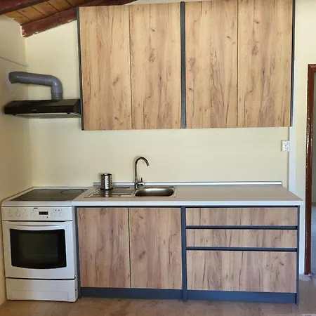 بيت للعطل Mani Hill House غيتيو