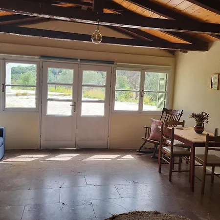 Mani Hill House Holiday home