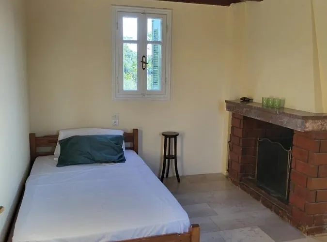 Mani Hill House Holiday home *