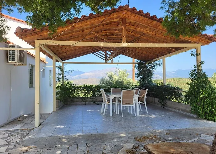 Mani Hill House * Гитион