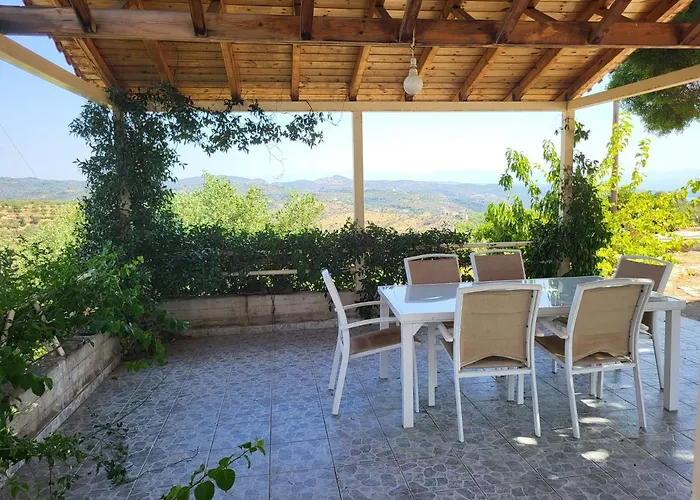 Mani Hill House Holiday home