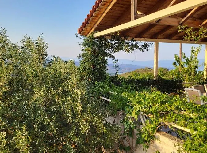 Mani Hill House Holiday home